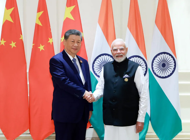 习近平会见印度总理莫迪.jpg
