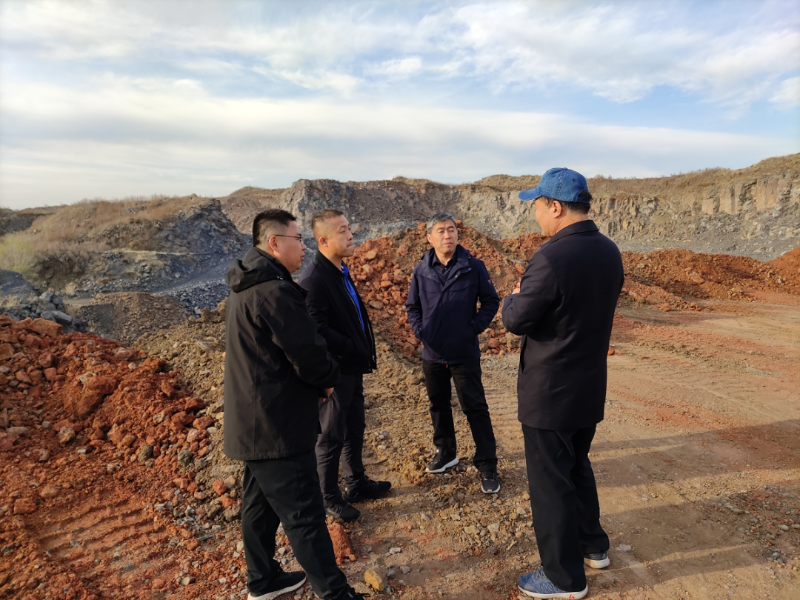 督察组实地查看北沟镇尾山采石场督察组实地查看大柳行镇上陈家采石场